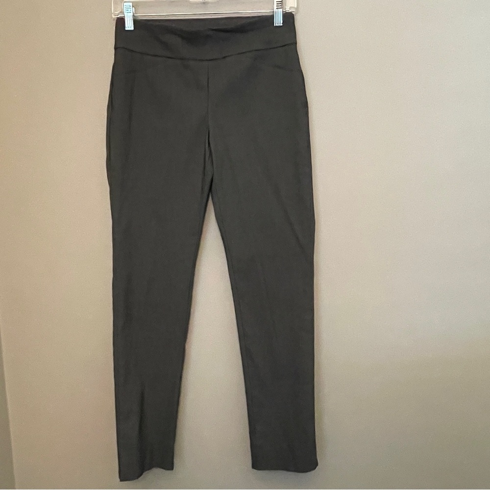 Petite black & white pattern ankle pants